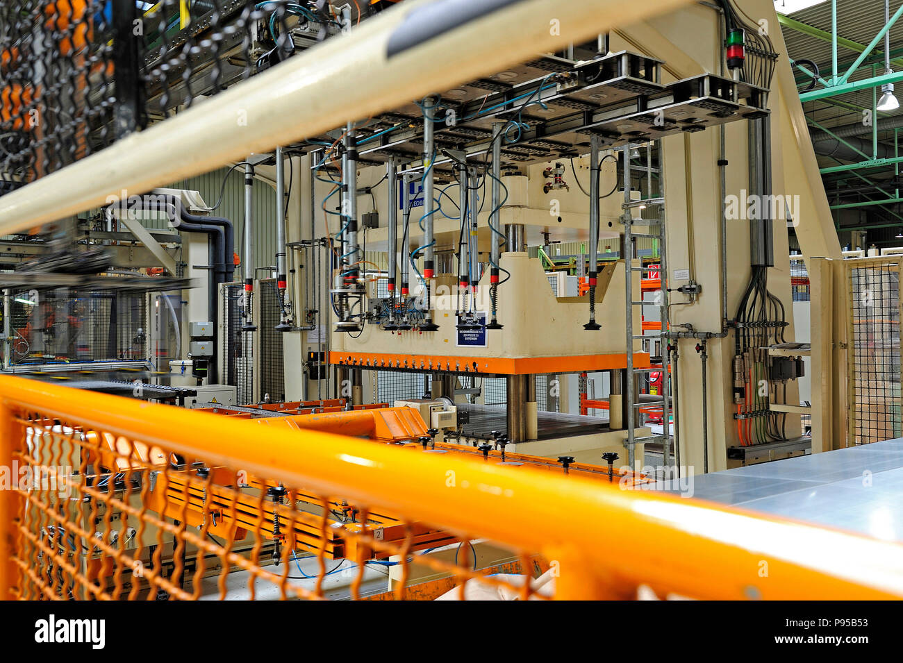 Deutschland, Nordrhein-Westfalen - Thyssen Krupp Tailored Blanks GmbH in Duisburg. Stockfoto