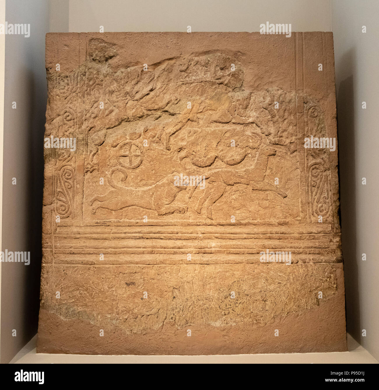 Grabkunst Stelen, geschnitzte Relief gefunden in Grab Kreis ein, Mykene, Wagen, Relief, Löwe jagt Rotwild, Militär, Jagdszenen, 16. Jahrhundert v. Chr.. Stockfoto