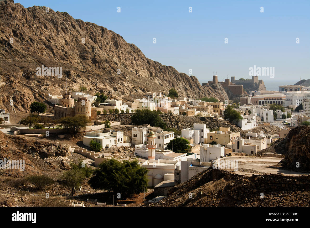 OMAN, Muscat mit zwei portugiesischen Festungen, Forts Jalali (an der Küste) und Fort Mirani Stockfoto