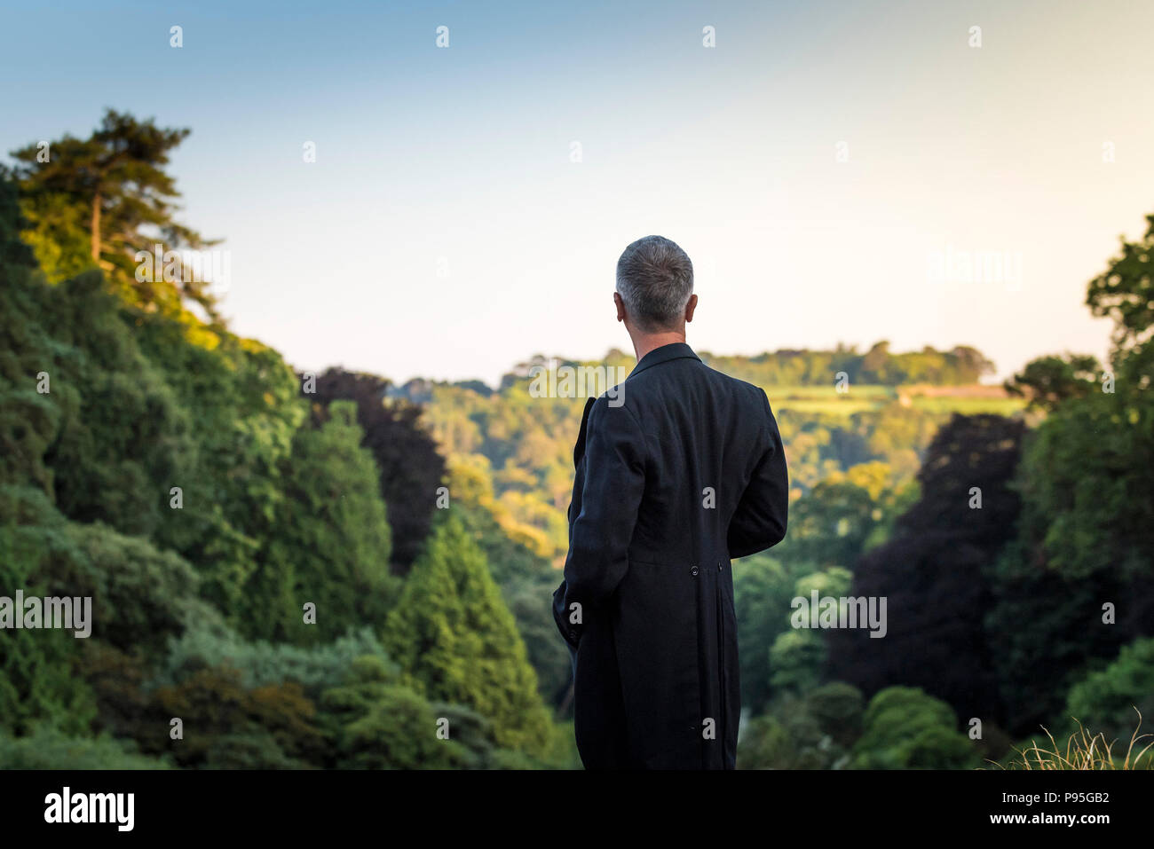 Theatergruppe der Wille, die Durchführung von Bard Köpfe im Trebah Garden in Cornwall zu finden. Stockfoto