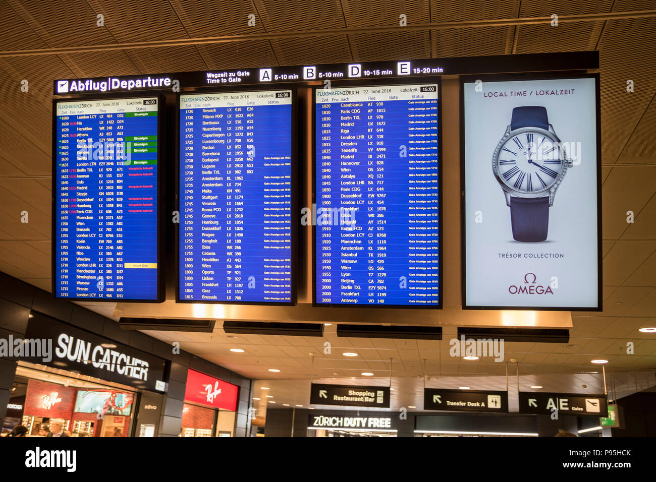 Fluginformationen Abflug Board Flughafen Zurich Schweiz Travel Concept Reisen Urlaub Abenteuer Stockfotografie Alamy