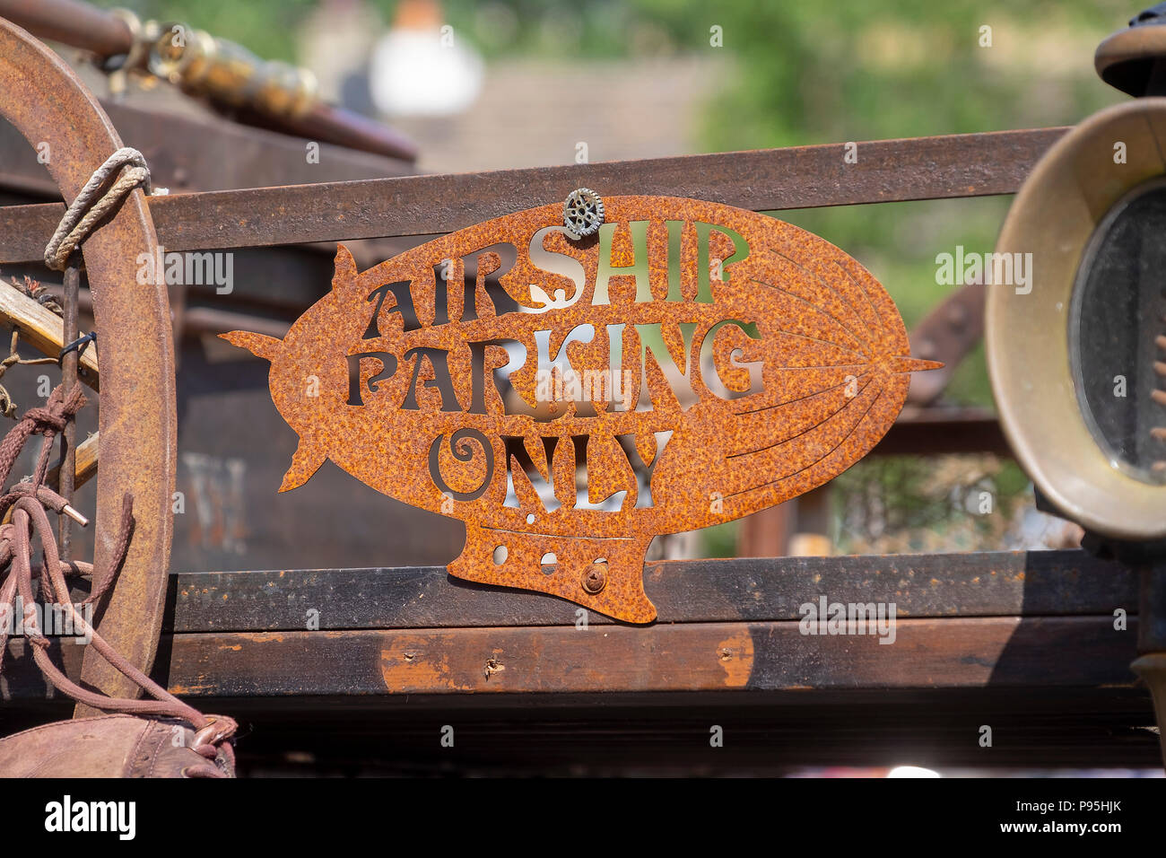 Artefakte bei einem Steampunk Festival Stockfoto