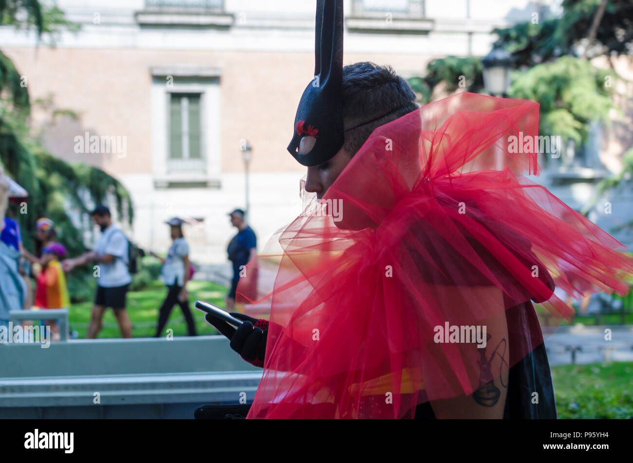 Madrid, Spanien, 7. Juli 2018. Gay Pride Parade mit Teilnehmern in Cibeles Quadrat, 7. Juli 2018, Madrid. Stockfoto