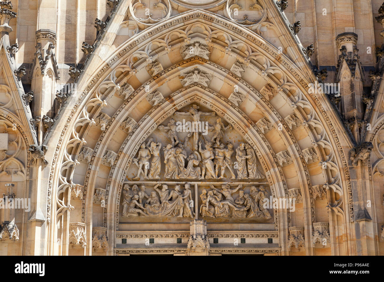 Kunstvolle Steinschnitzereien, St. Veitsdom, Prag, Tschechische Republik Stockfoto