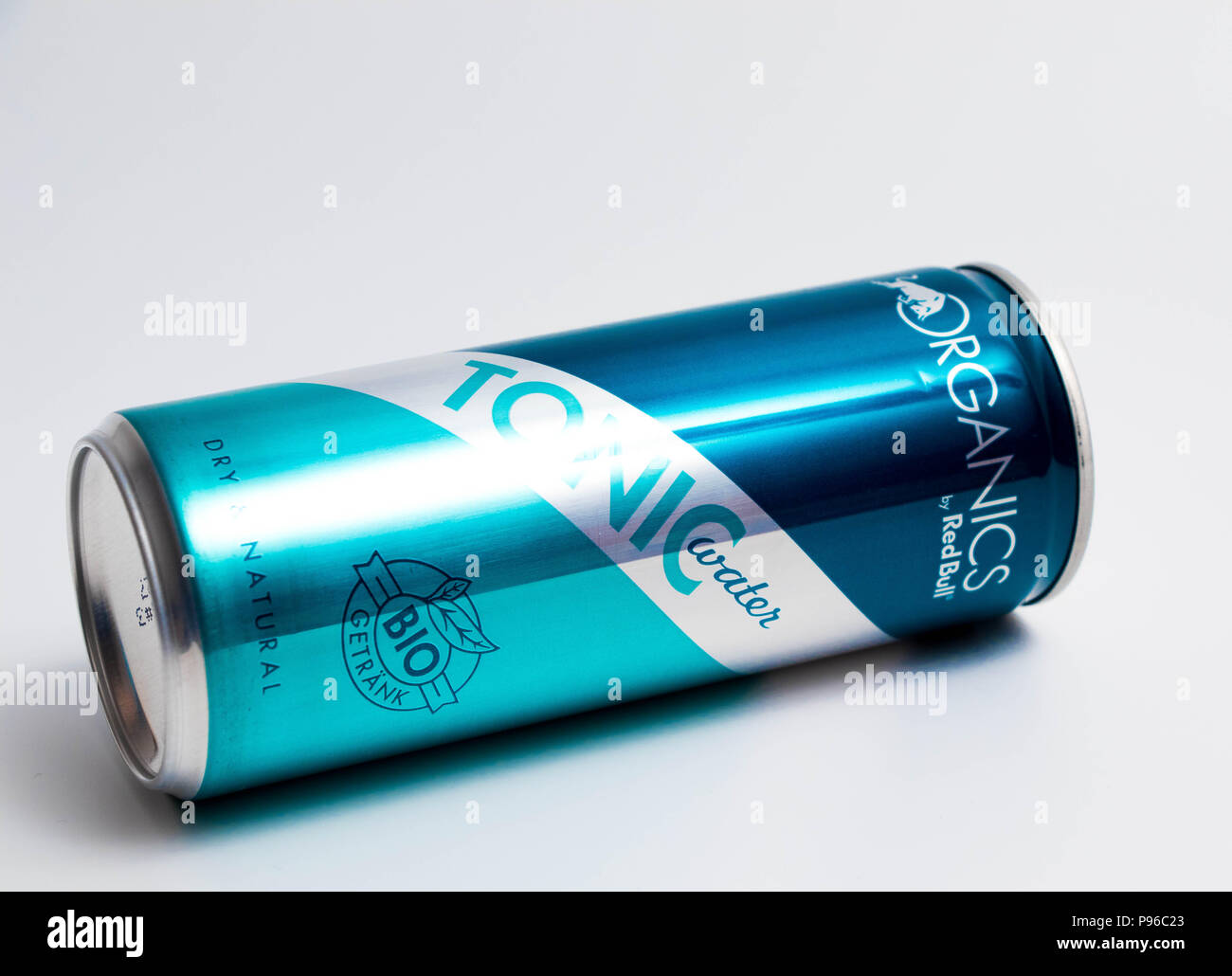 Neue Tonic Water Red Bull zertifizierte organische Stockfoto
