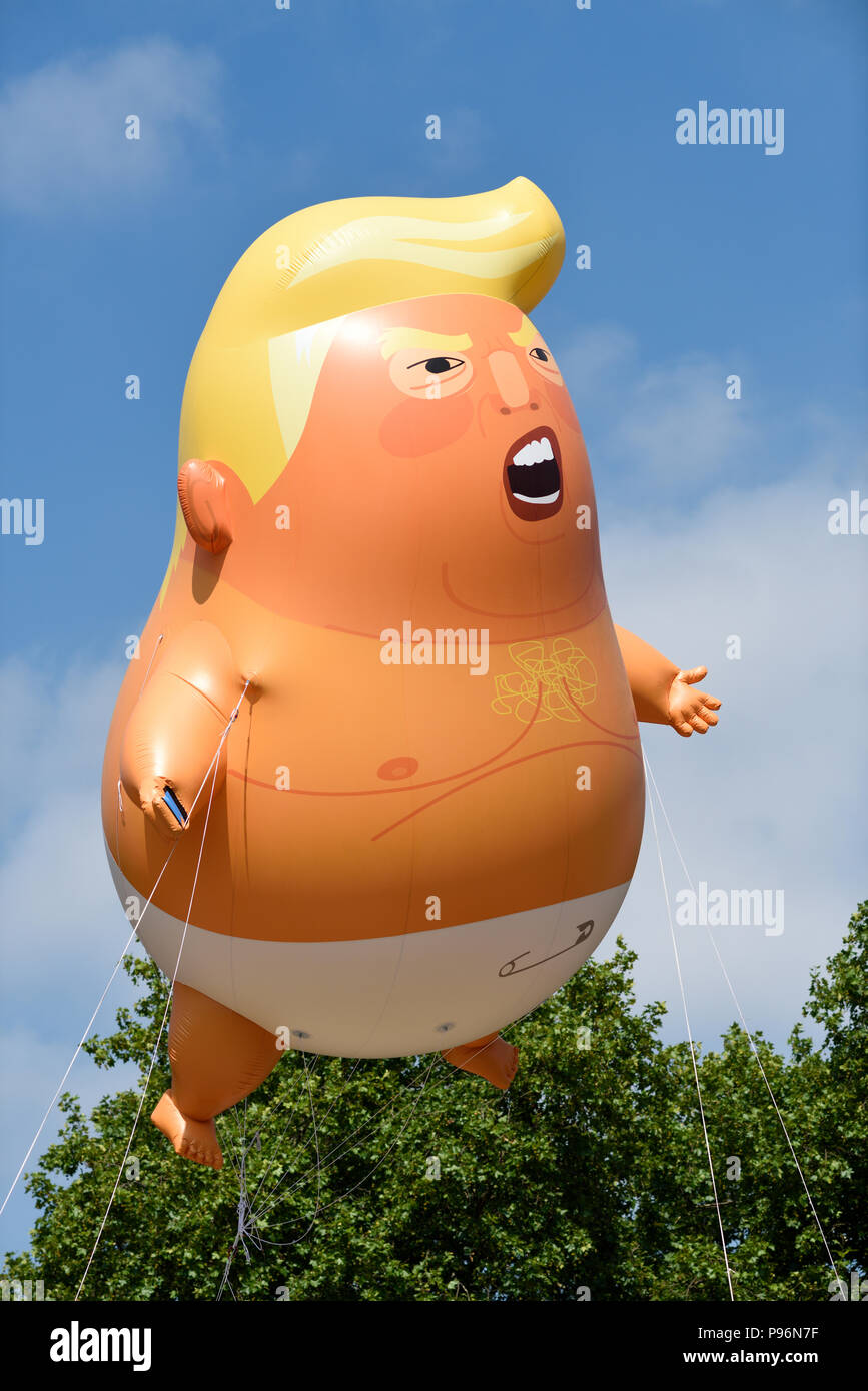 Präsident von Amerika Donald Trump Besuch in London am 13. Juli 2018. Anti-Trump unterstützer Marsch durch das Zentrum von London. Stockfoto