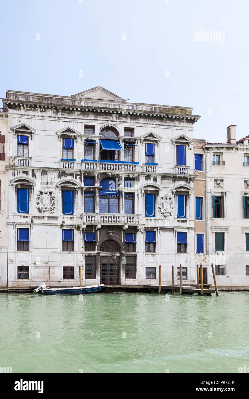 Palazzo Mocenigo, Grand Canal, San Marco Venedig, Venetien, Italien, ein Zusammenschluss von vier Palästen. Dies ist Palazzo Mocenigo 1. Gotische Fassade Stockfoto