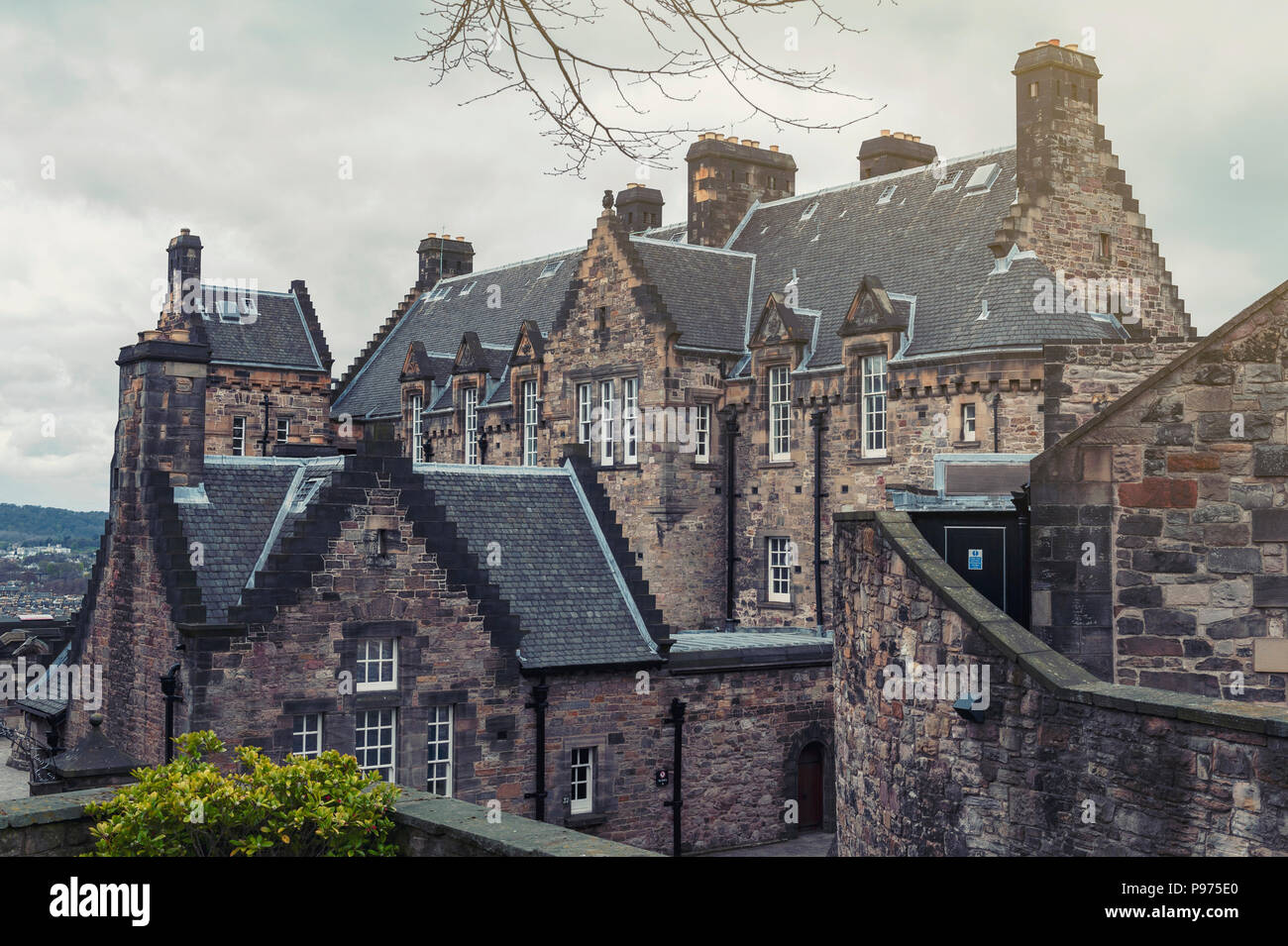 Alte Gebaude Des Edinburgh Castle Krankenhaus Im Westen Innenhof Schloss Edinburgh Sehenswurdigkeiten Von Edinburgh Schottland Grossbritannien Stockfotografie Alamy