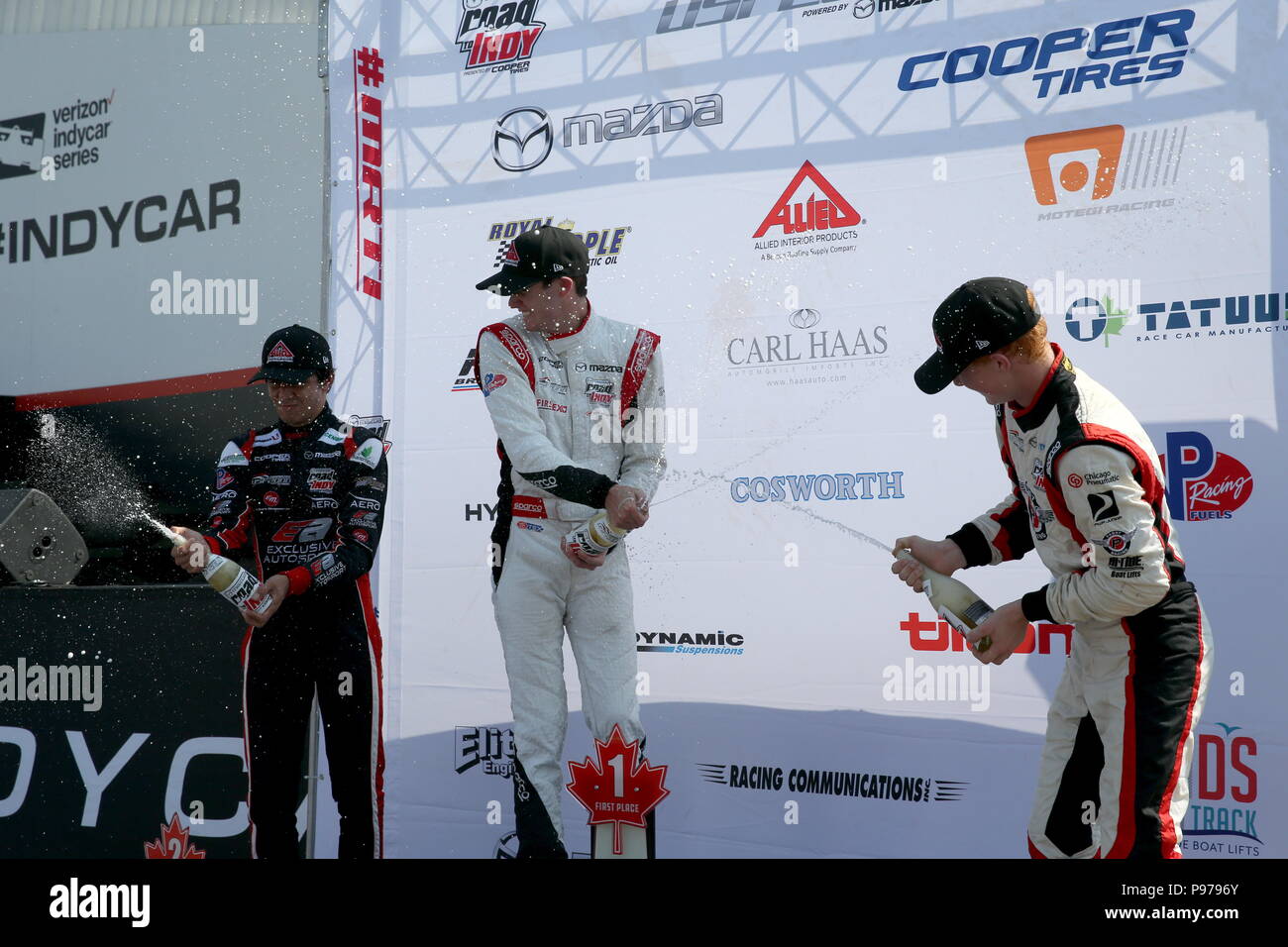 Toronto, Kanada. 15. Juli 2018. Tag 3 Am honda Indy in Toronto, Ontario, Kanada. In der USF 2000 Rennen Kyle Kirkwood (8) in der 5. angefangen und kämpfte zurück seine 6. und 7. gerades Rennen der Saison zu gewinnen. Igor Fraga (91) beendete 2. und Rasmus Lindh (23) 3. beendet Lukas Durda/Alamy leben Nachrichten Stockfoto Toronto, Kanada. 15. Juli 2018. Tag 3 Am honda Indy in Toronto, Ontario, Kanada. In der USF 2000 Rennen Kyle Kirkwood (8) in der 5. angefangen und kämpfte zurück seine 6. und 7. gerades Rennen der Saison zu gewinnen. Igor Fraga (91) beendete 2. und Rasmus Lindh (23) 3. beendet Lukas Durda/Alamy leben Nachrichten Stockfoto