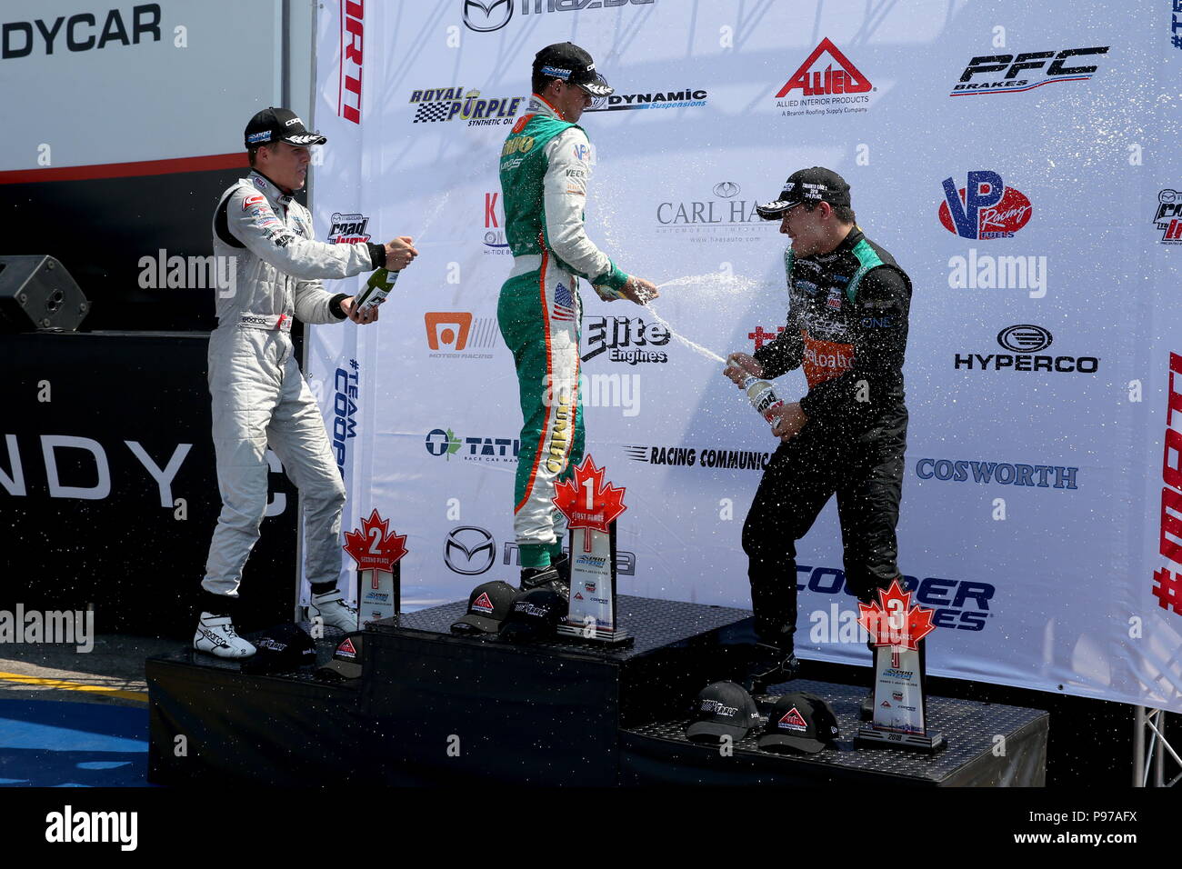 Toronto, Kanada. 15. Juli 2018. Tag 3 Am honda Indy in Toronto, Ontario, Kanada. Rinus Veekey (2) ersten fertigen in den Cooper Reifen pro Mazda GP von Toronto, Oliver Askew (3) beendete 2. und Robert Megennis (9) beendet 3. Lukas Durda/Alamy leben Nachrichten Stockfoto Toronto, Kanada. 15. Juli 2018. Tag 3 Am honda Indy in Toronto, Ontario, Kanada. Rinus Veekey (2) ersten fertigen in den Cooper Reifen pro Mazda GP von Toronto, Oliver Askew (3) beendete 2. und Robert Megennis (9) beendet 3. Lukas Durda/Alamy leben Nachrichten Stockfoto