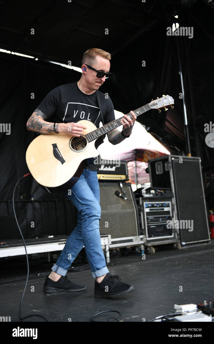 Virginia Beach, Virginia, USA. 12. Juli 2018. VANS WARPED TOUR 18 bringt William Ryan Key der Gelben Karte der Veteran United Home Kredite Amphitheater. in Virginia Beach, Virginia am 12. Juli 2018. Credit: Jeff Moore/ZUMA Draht/Alamy leben Nachrichten Stockfoto