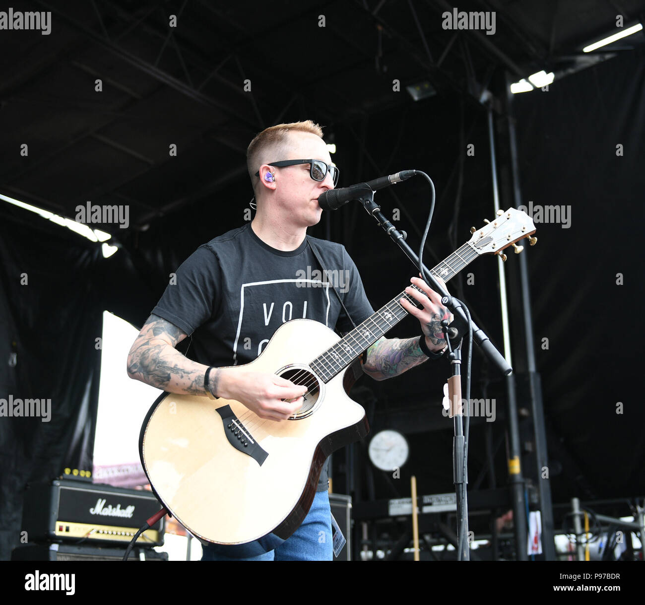 Virginia Beach, Virginia, USA. 12. Juli 2018. VANS WARPED TOUR 18 bringt William Ryan Key der Gelben Karte der Veteran United Home Kredite Amphitheater. in Virginia Beach, Virginia am 12. Juli 2018. Credit: Jeff Moore/ZUMA Draht/Alamy leben Nachrichten Stockfoto