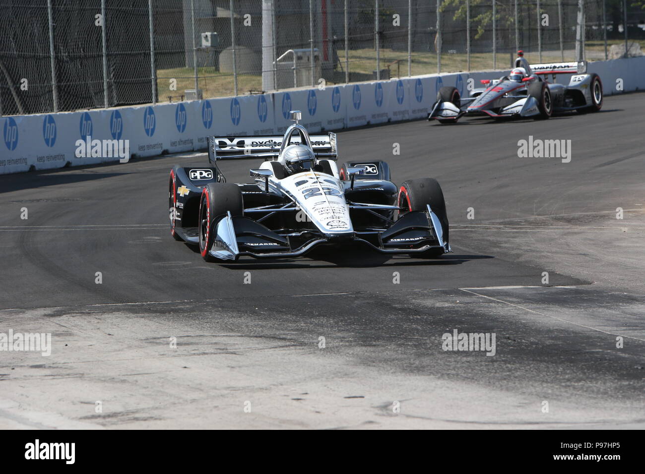Toronto, Kanada. 15. Juli 2018. ToroDay 3 am Honda Indy in Toronto, Ontario, Kanada. Scott Dixon (9) gewinnt das Honda Indy nach führenden für 49 Runden. Simon Pagenaud (22) 2. und Robert Wickens (6) beendet 3. Credit: Lukas Durda/Alamy leben Nachrichten Stockfoto Toronto, Kanada. 15. Juli 2018. ToroDay 3 am Honda Indy in Toronto, Ontario, Kanada. Scott Dixon (9) gewinnt das Honda Indy nach führenden für 49 Runden. Simon Pagenaud (22) 2. und Robert Wickens (6) beendet 3. Credit: Lukas Durda/Alamy leben Nachrichten Stockfoto