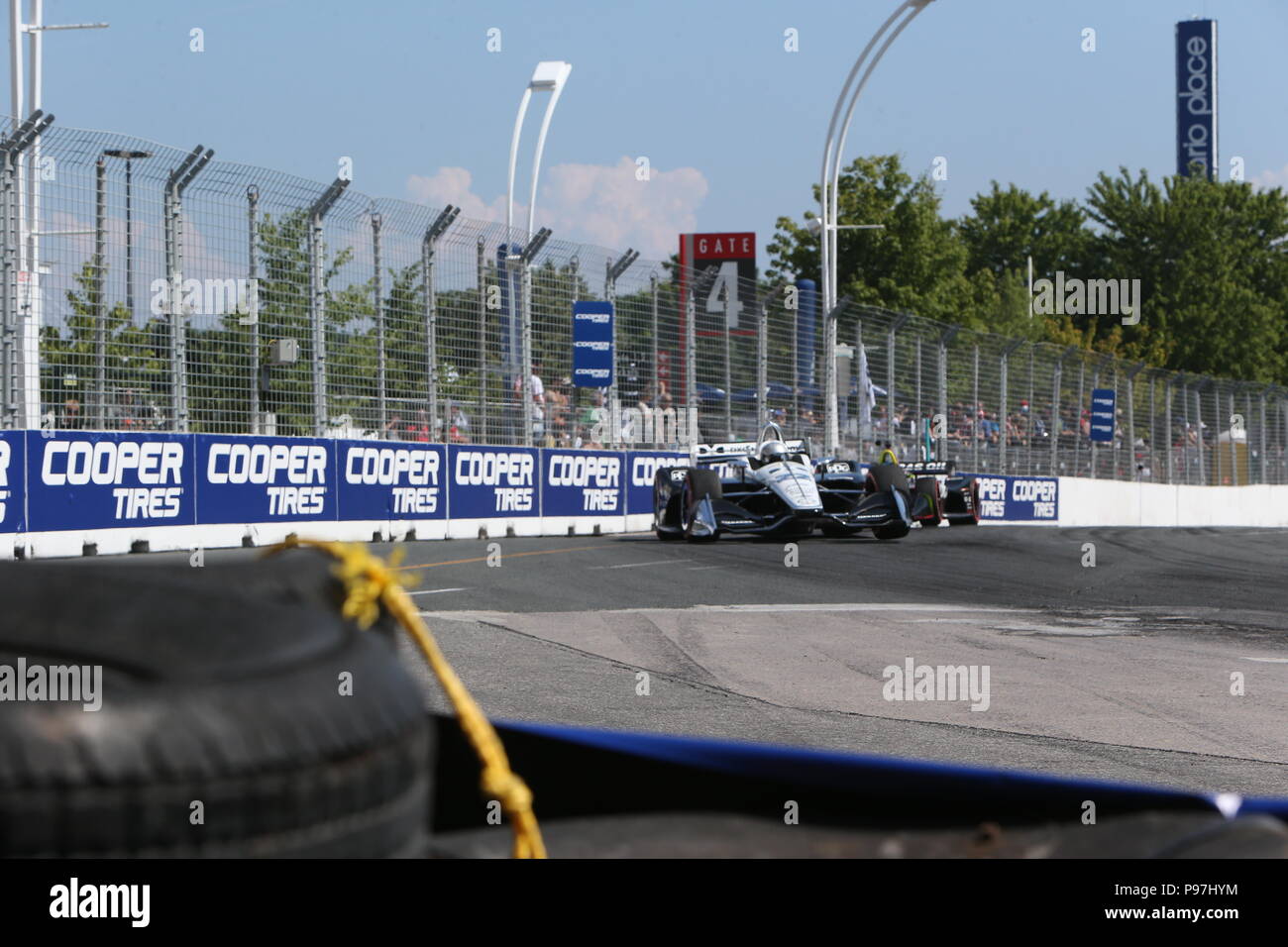 Toronto, Kanada. 15. Juli 2018. ToroDay 3 am Honda Indy in Toronto, Ontario, Kanada. Scott Dixon (9) gewinnt das Honda Indy nach führenden für 49 Runden. Simon Pagenaud (22) 2. und Robert Wickens (6) beendet 3. Credit: Lukas Durda/Alamy leben Nachrichten Stockfoto Toronto, Kanada. 15. Juli 2018. ToroDay 3 am Honda Indy in Toronto, Ontario, Kanada. Scott Dixon (9) gewinnt das Honda Indy nach führenden für 49 Runden. Simon Pagenaud (22) 2. und Robert Wickens (6) beendet 3. Credit: Lukas Durda/Alamy leben Nachrichten Stockfoto
