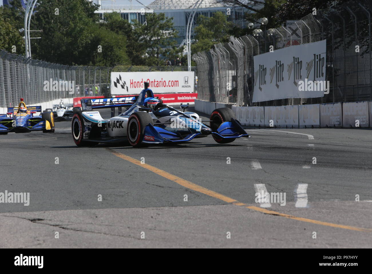 Toronto, Kanada. 15. Juli 2018. ToroDay 3 am Honda Indy in Toronto, Ontario, Kanada. Scott Dixon (9) gewinnt das Honda Indy nach führenden für 49 Runden. Simon Pagenaud (22) 2. und Robert Wickens (6) beendet 3. Credit: Lukas Durda/Alamy leben Nachrichten Stockfoto Toronto, Kanada. 15. Juli 2018. ToroDay 3 am Honda Indy in Toronto, Ontario, Kanada. Scott Dixon (9) gewinnt das Honda Indy nach führenden für 49 Runden. Simon Pagenaud (22) 2. und Robert Wickens (6) beendet 3. Credit: Lukas Durda/Alamy leben Nachrichten Stockfoto