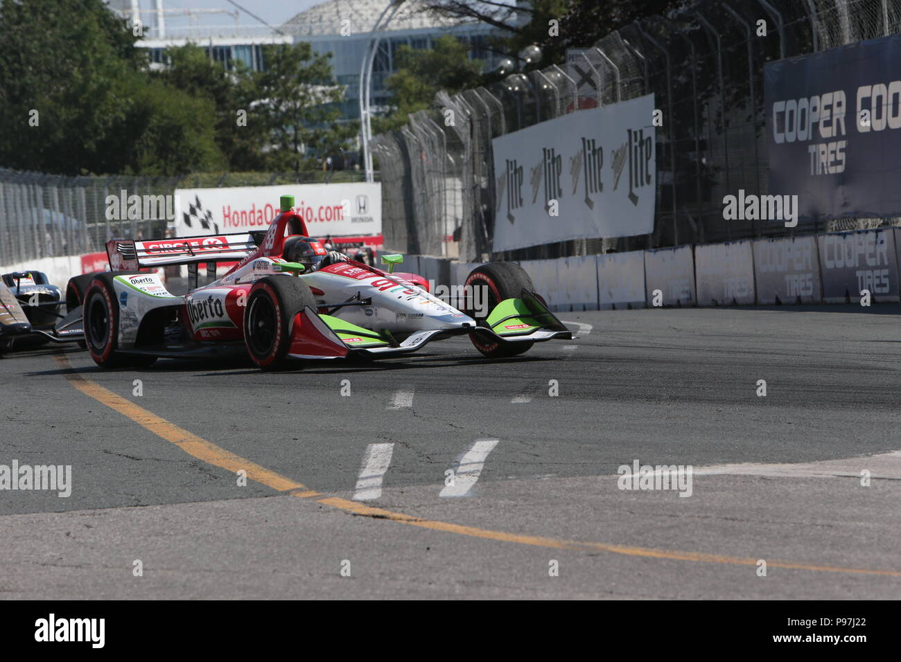 Toronto, Kanada. 15. Juli 2018. ToroDay 3 am Honda Indy in Toronto, Ontario, Kanada. Scott Dixon (9) gewinnt das Honda Indy nach führenden für 49 Runden. Simon Pagenaud (22) 2. und Robert Wickens (6) beendet 3. Credit: Lukas Durda/Alamy leben Nachrichten Stockfoto Toronto, Kanada. 15. Juli 2018. ToroDay 3 am Honda Indy in Toronto, Ontario, Kanada. Scott Dixon (9) gewinnt das Honda Indy nach führenden für 49 Runden. Simon Pagenaud (22) 2. und Robert Wickens (6) beendet 3. Credit: Lukas Durda/Alamy leben Nachrichten Stockfoto