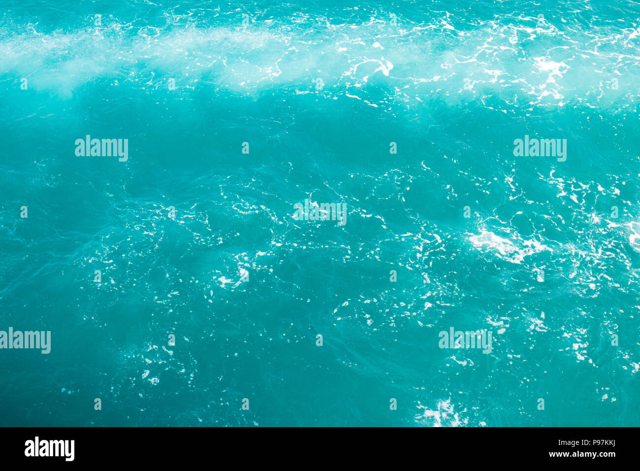 Klares blaues Wasser Stockfoto