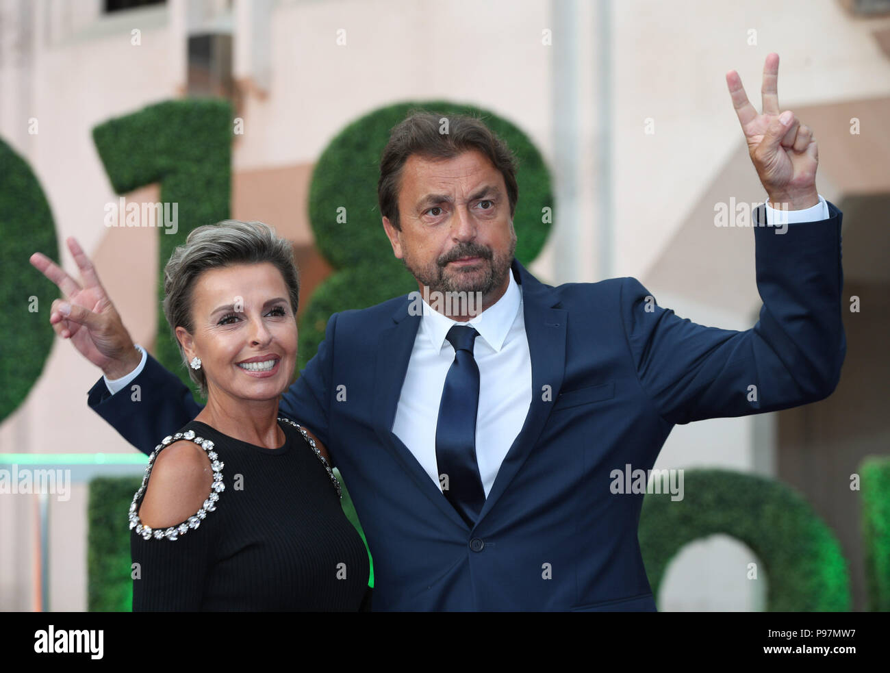 Der ehemalige französische Tennisspielerin Henri Leconte und seine Frau Florentine Leconte kommen an der Champions" Abendessen in der Guildhall in London ist. Stockfoto