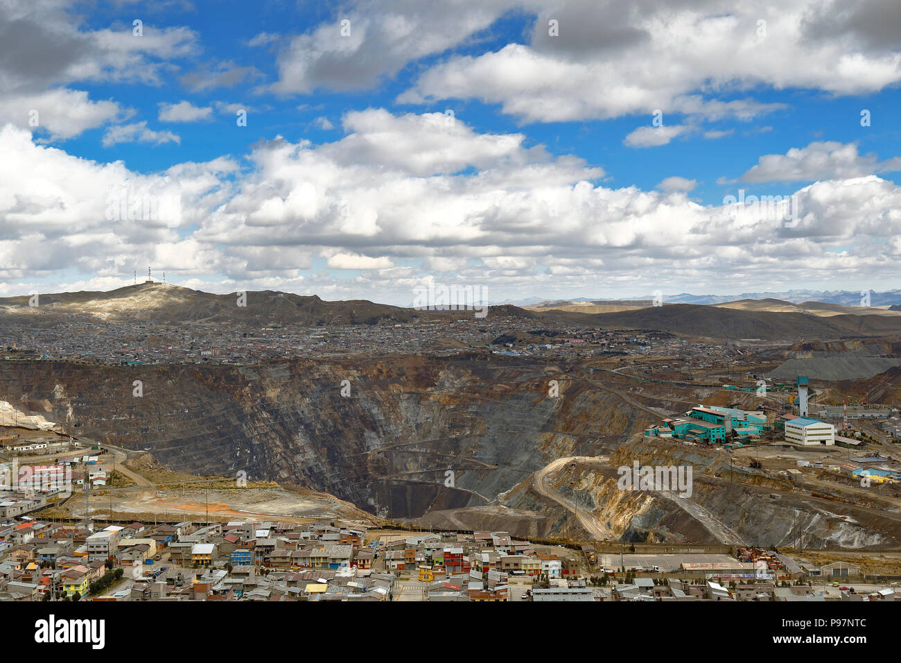 Vielen Dank pit' Raul Rojas' für die Bergbau- Betrieb in der Stadt des 'Cerro de Pasco Öffnen' Stockfoto