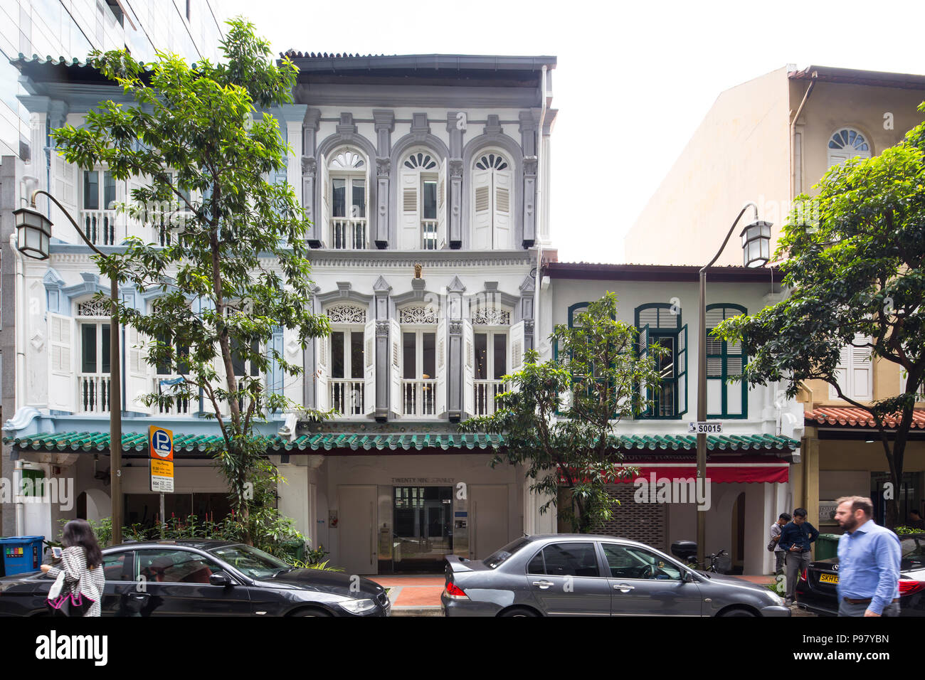 Verjüngte Shophouses entlang einer belebten Stanley Street, die viele Investoren kaufen und investieren möchten. Singapur. Stockfoto