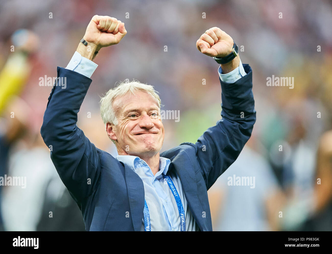 Moskau, Russland. 15. Juli 2018. Frankreich - Kroatien, Fußball, Moskau, 15. Juli 2018 Didier Deschamps, FRA Headcoach, Jubeln, Freude, Emotionen, feiern, lachen, Jubeln, Jubeln, reißt die Arme, ballte die Faust, Frankreich - Kroatien 4-2 FUSSBALL FIFA WM 2018 Russland, Endgültige, Saison 2018/2019, 15. Juli 2018 in Luzhniki Stadion Moskau, Russland. © Peter Schatz/Alamy leben Nachrichten Stockfoto