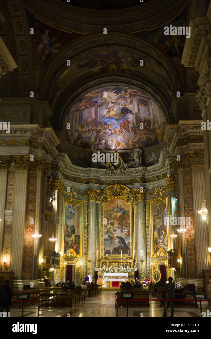 Europa. Italien, Rom, barocke Kirche S. Ignazio, mit Fresken von Andrea Pozzo und das Grab des heiligen Luigi Gonzaga. Stockfoto