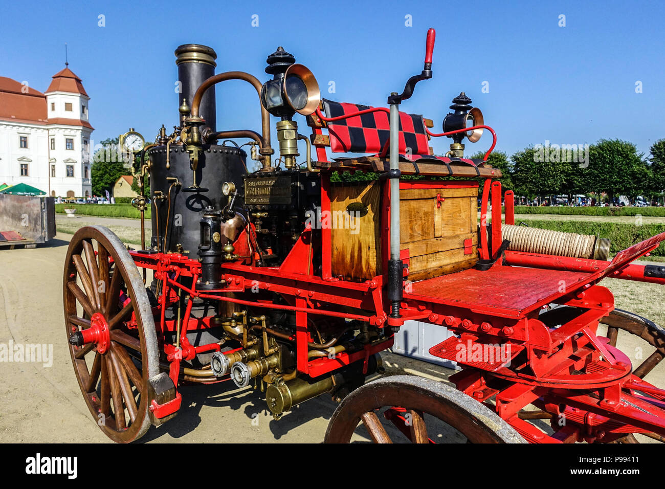 1907, von Pferden gezogene Dampf Fire Engine, Dampf Fahrzeug Veteran, Holesov Schlossgarten, Tschechische Republik Stockfoto