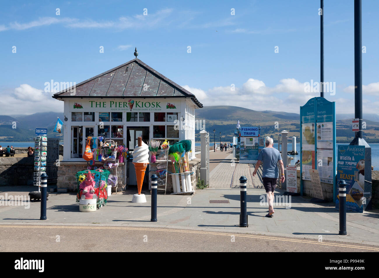 Eingang zum Pier, Beaumaris, Anglesey, Wales Stockfoto