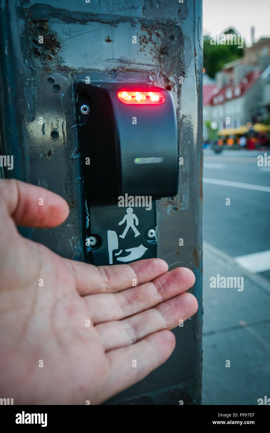 Quebec City Fußgängerzone kreuz Licht Stockfoto