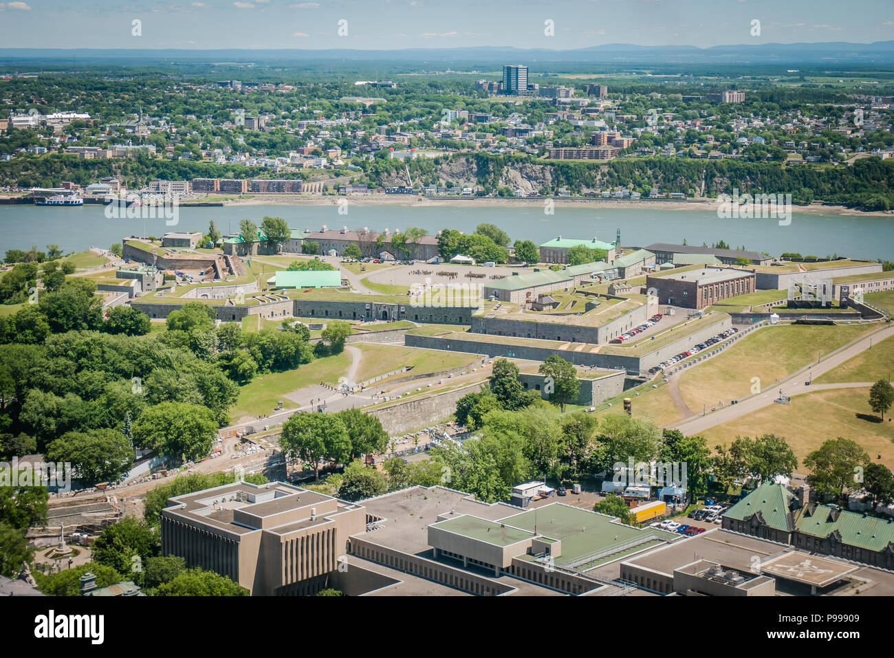 Blick aus der Vogelperspektive auf die Stadt Quebec Kanada während des Tages im Sommer Stockfoto