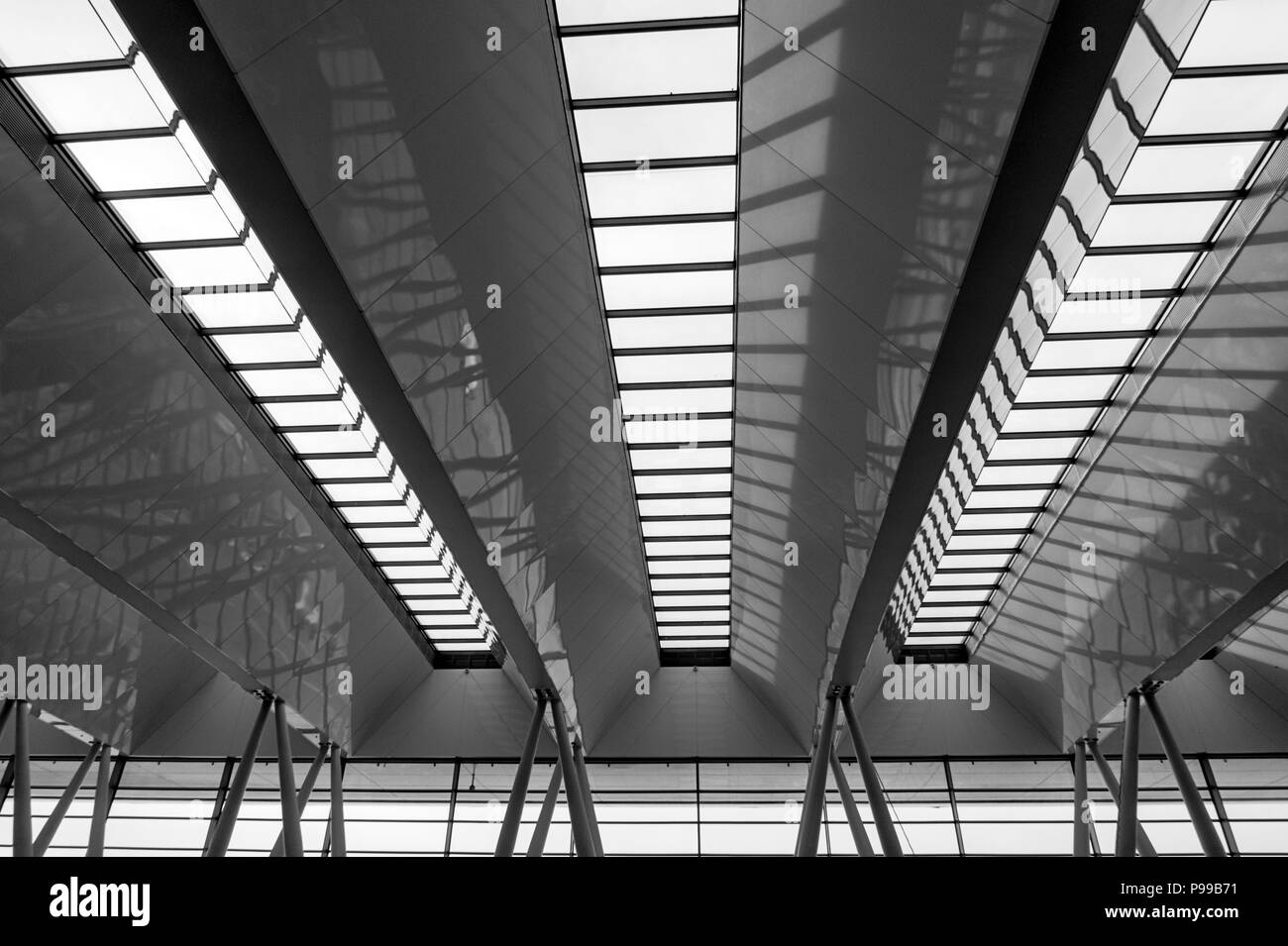 Rooflighting am Flughafen Budapest Stockfoto