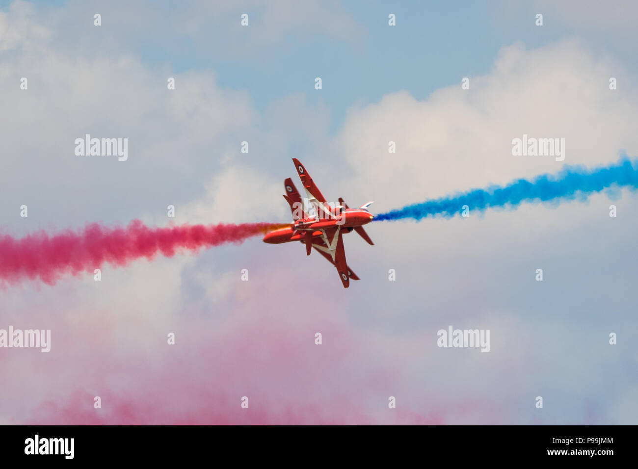 RAF Red Arrows Aerobatic Display Team an der Royal International Air Tattoo an RAF Fairford, England. Stockfoto