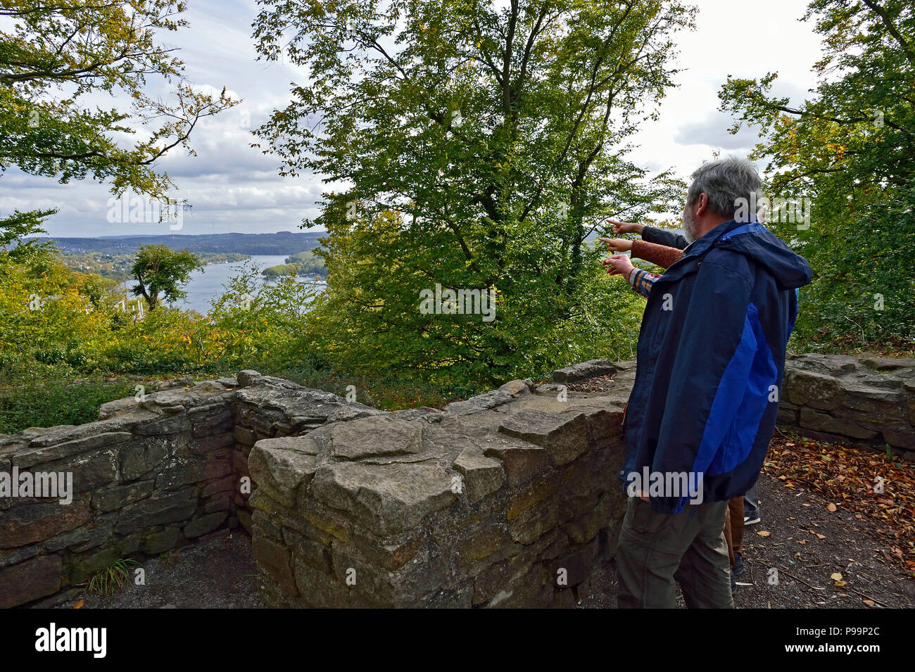 Deutschland, Nordrhein-Westfalen Wanderweg BaldeneySteig in Essen. Stockfoto