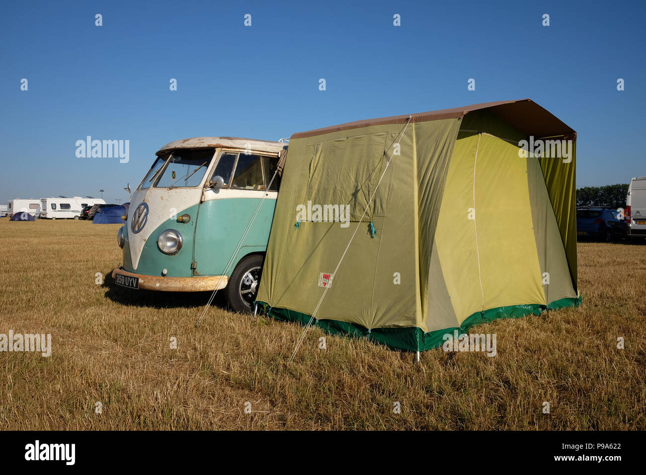 Juli 2018 - Classic split screen VW Camper in Goodwood, Festival der Geschwindigkeit. Stockfoto