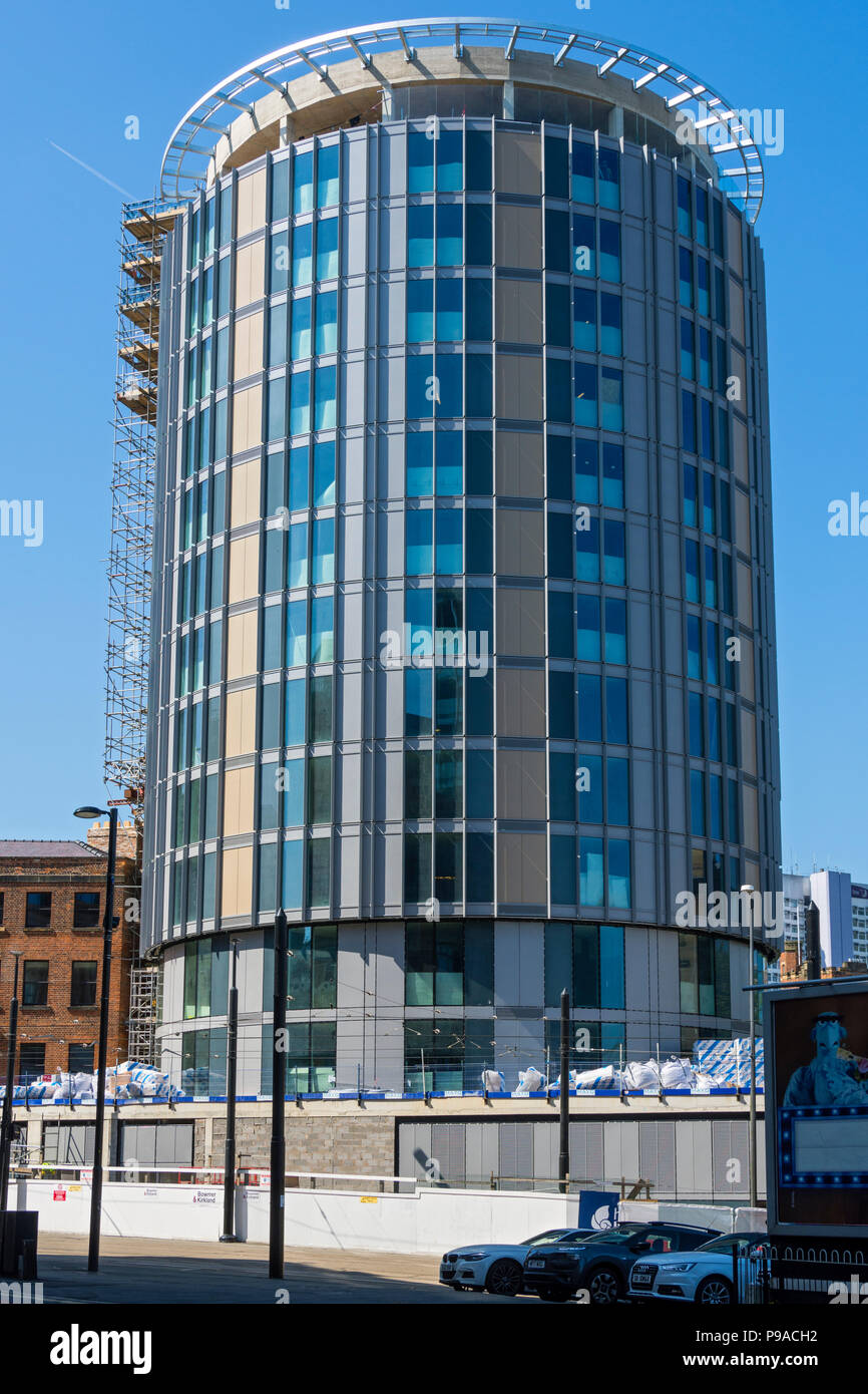 Das Hotel Indigo Gebäude im Bau, aus dem Ballon Street, Manchester, England, Großbritannien Stockfoto