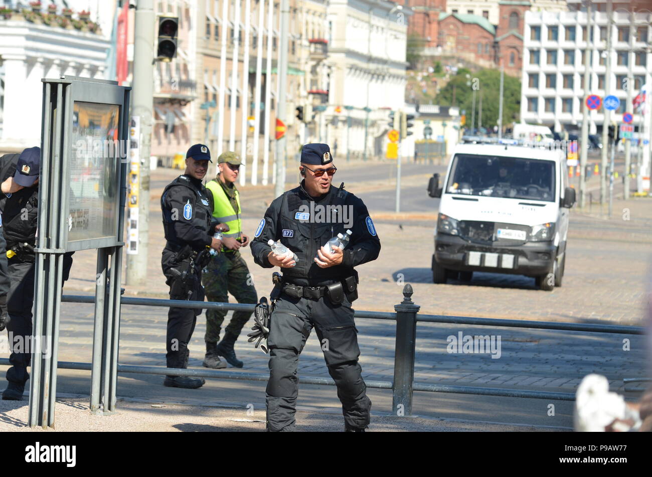 Helsinki, Finnland. 16. Juli 2018. Der US-amerikanische Präsident Donald Trump und der russische Präsident Wladimir Putin in Helsinki vor dem Gipfel von Helsinki 2018 Credit: S RB/Alamy leben Nachrichten Stockfoto