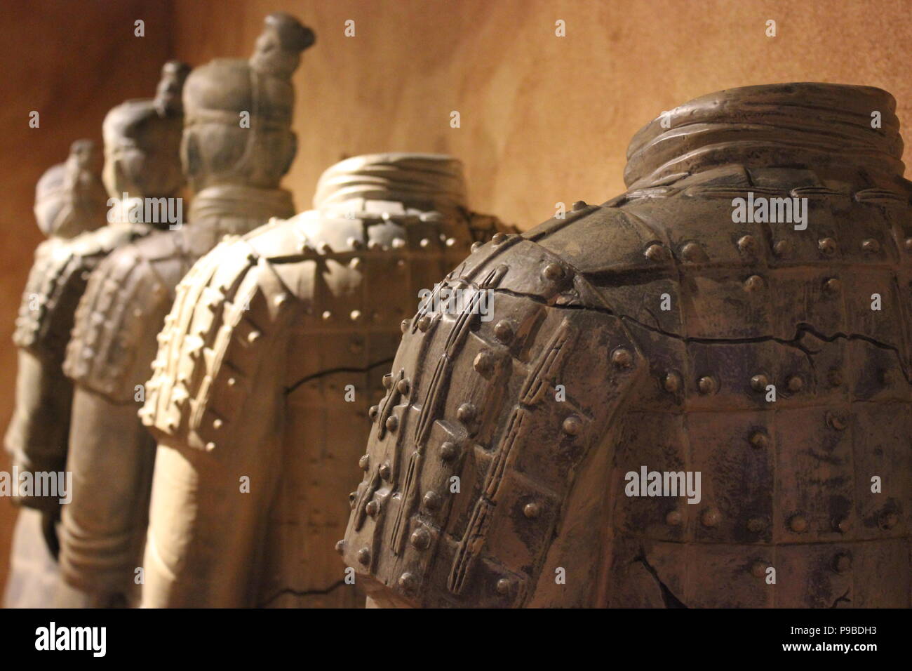 Alte chinesische Terrakotta Armee und terra cotta Soldaten an das Children's Museum in Indianapolis, Indiana. Stockfoto