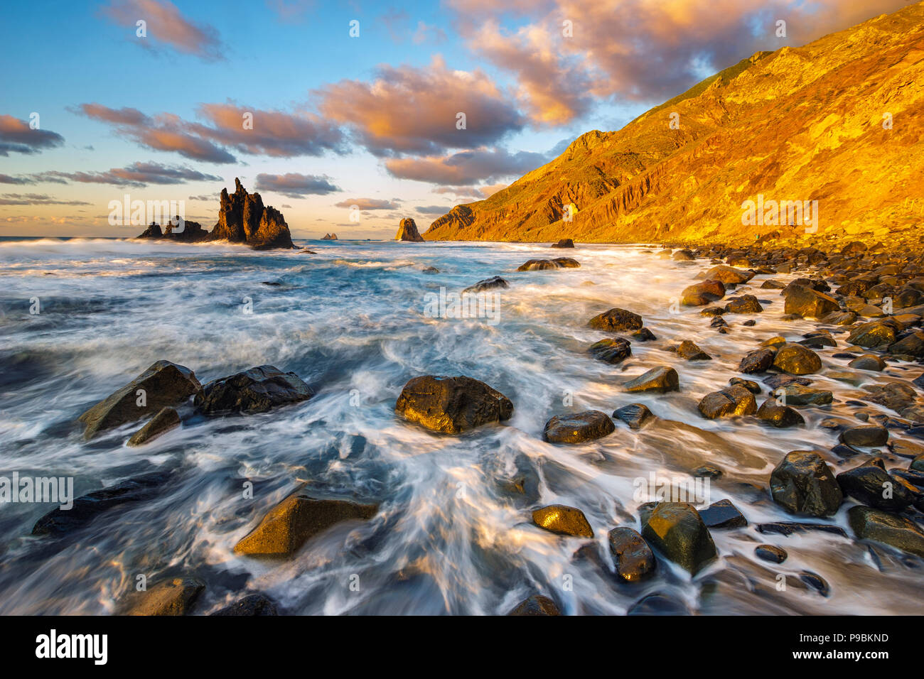 Schönen Sonnenuntergang am Meer, Strand, Strand, Teneriffa Benijo Stockfoto