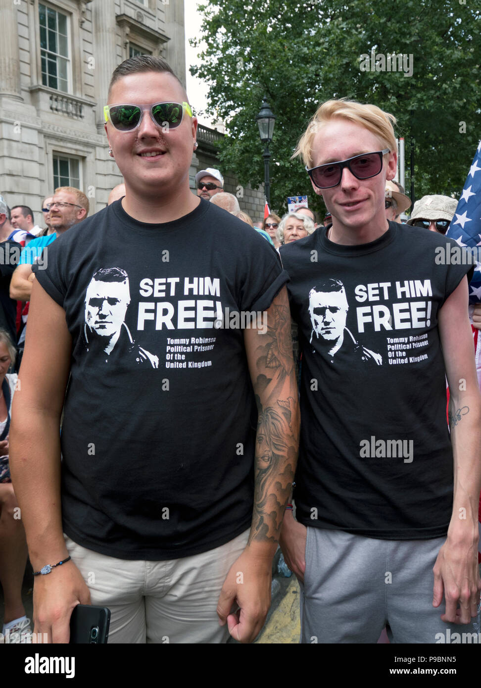 Die rechtsextreme "Fußball-Jungs Alliance' Pro-Trump und Tommy Robinson hielt einen Protest mit Tausenden von Anhängern in Central London vom 14. Juli 2018 Stockfoto