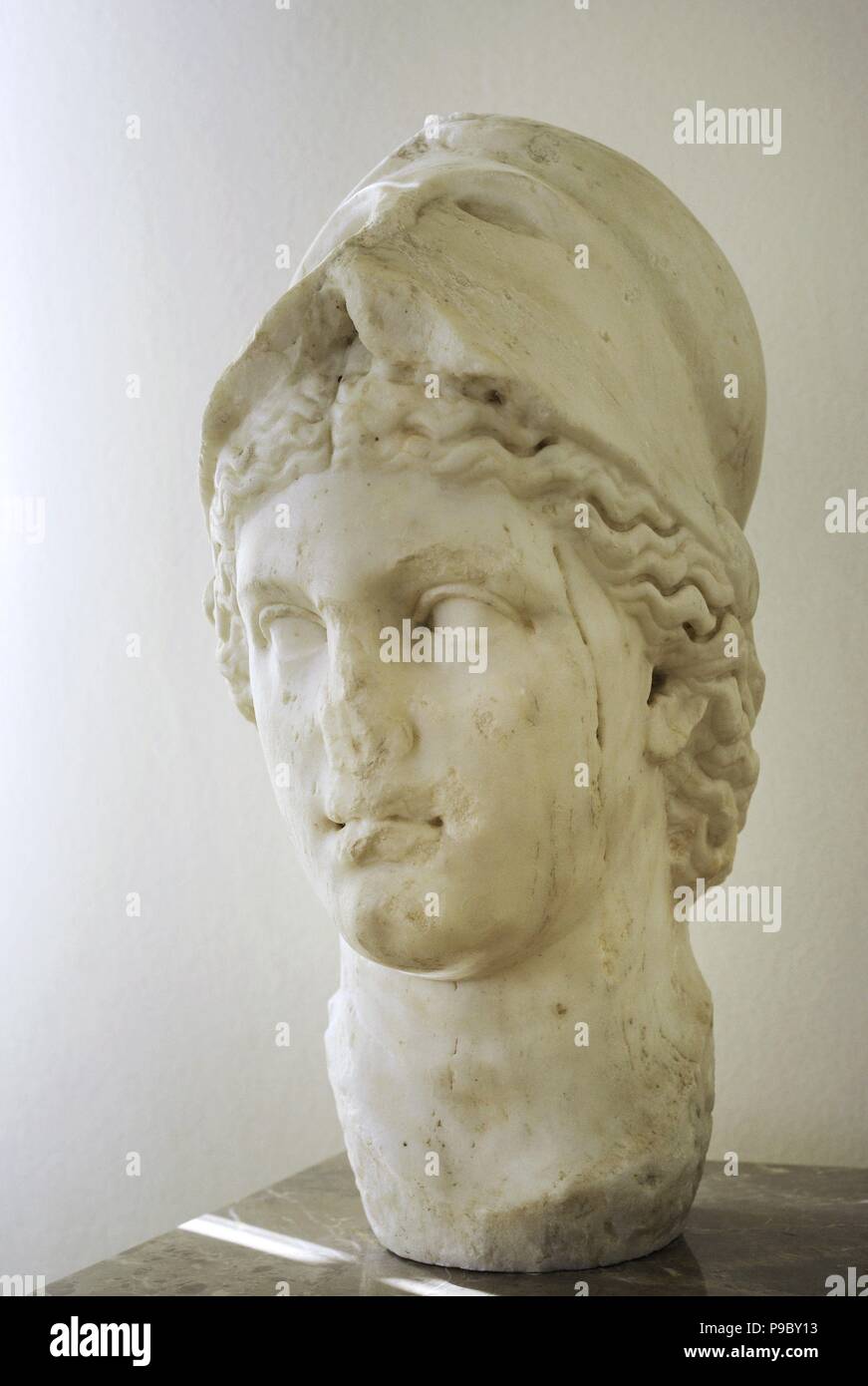 Minerva (griechische Athene). 2. Jahrhundert n. Chr. Kopieren. Stück vorübergehend zugewiesen, die Ausstellung: Religion, Sprache, Kultur in Katalonien 2009-2010. Nationales Archäologisches Museum. Tarragona, Katalonien, Spanien. Stockfoto