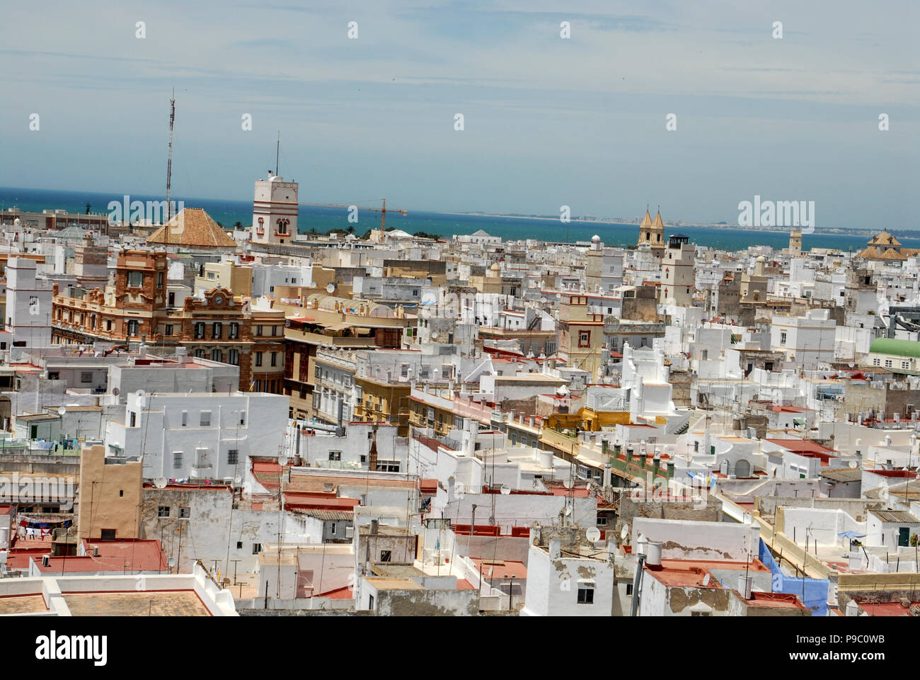 Skyline über die Altstadt von Cadiz in Andalusien / Provinz Cádiz - Spanien Stockfoto