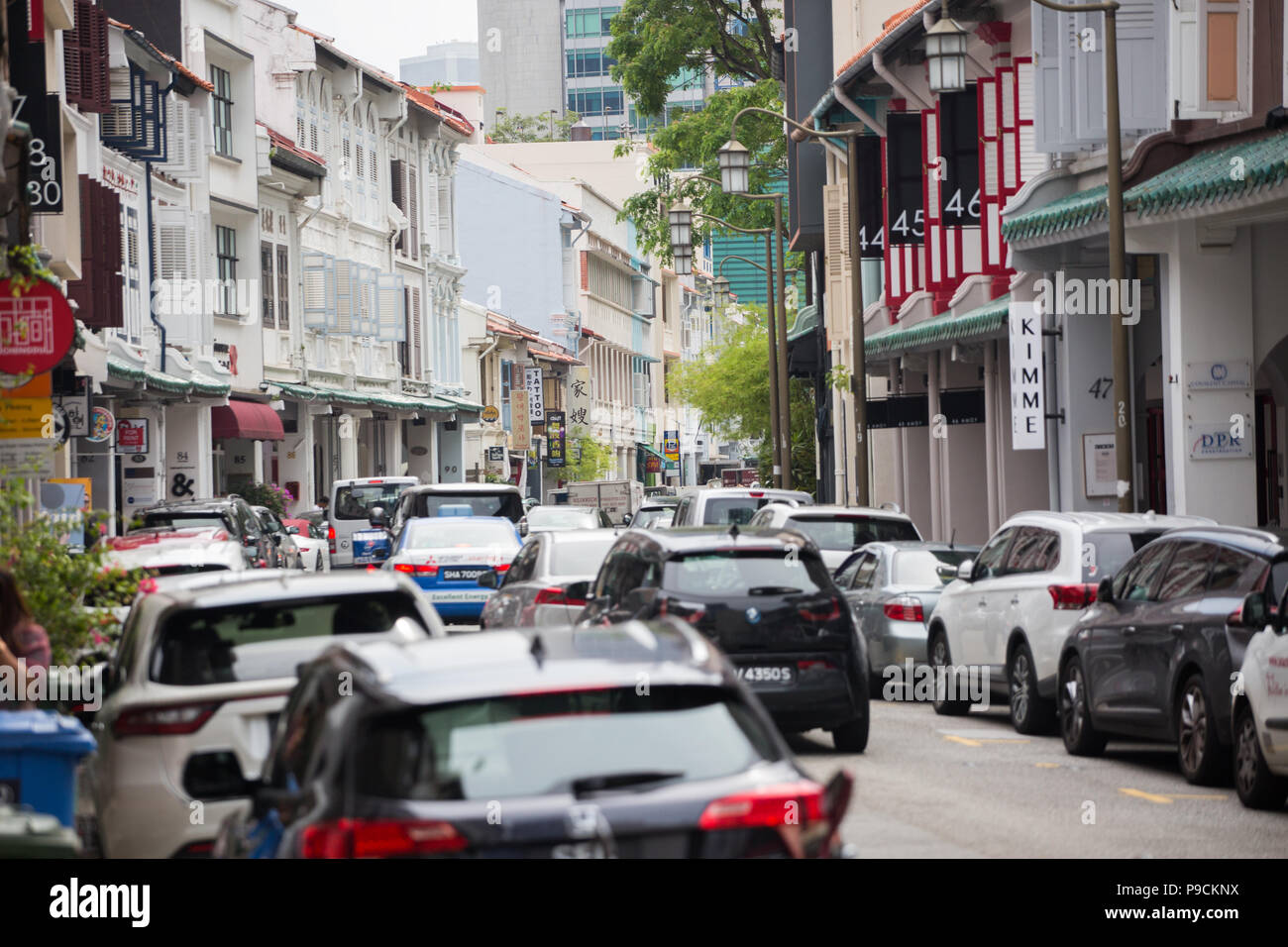 Traditionelle Shophouses sind ein beliebtes Anlagevermögen für wohlhabende Anleger, um ihr Portfolio zu diversifizieren.Singapur. Stockfoto