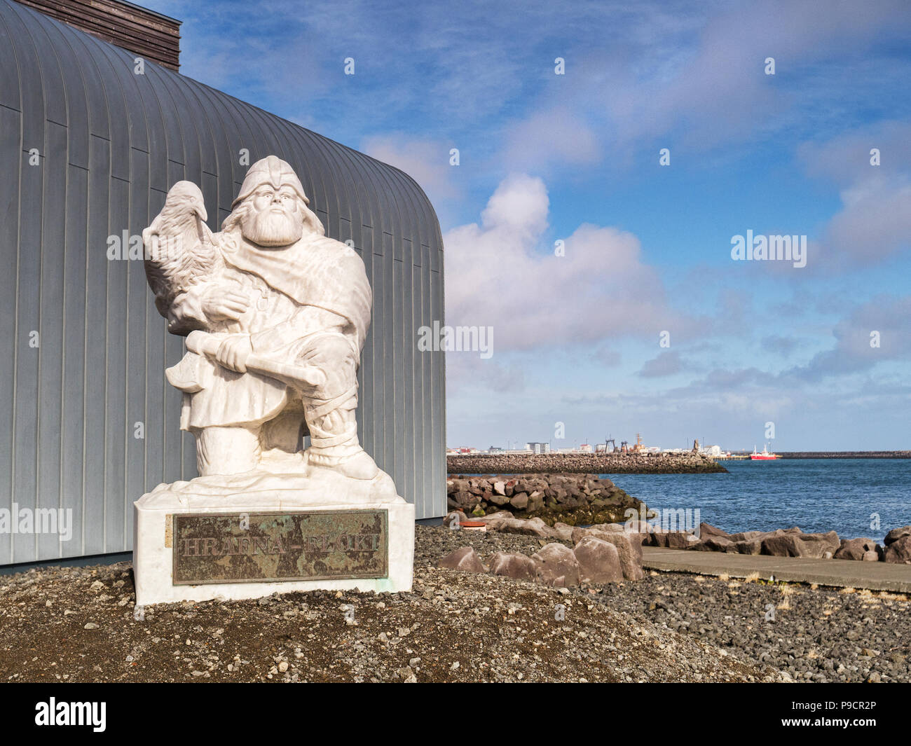 18. April 2018: Keflavik Iceand - Statue von floki Vilgerdarson, der erste Mann absichtlich nach Island zu segeln, in der Welt der Wikinger Museum. Stockfoto