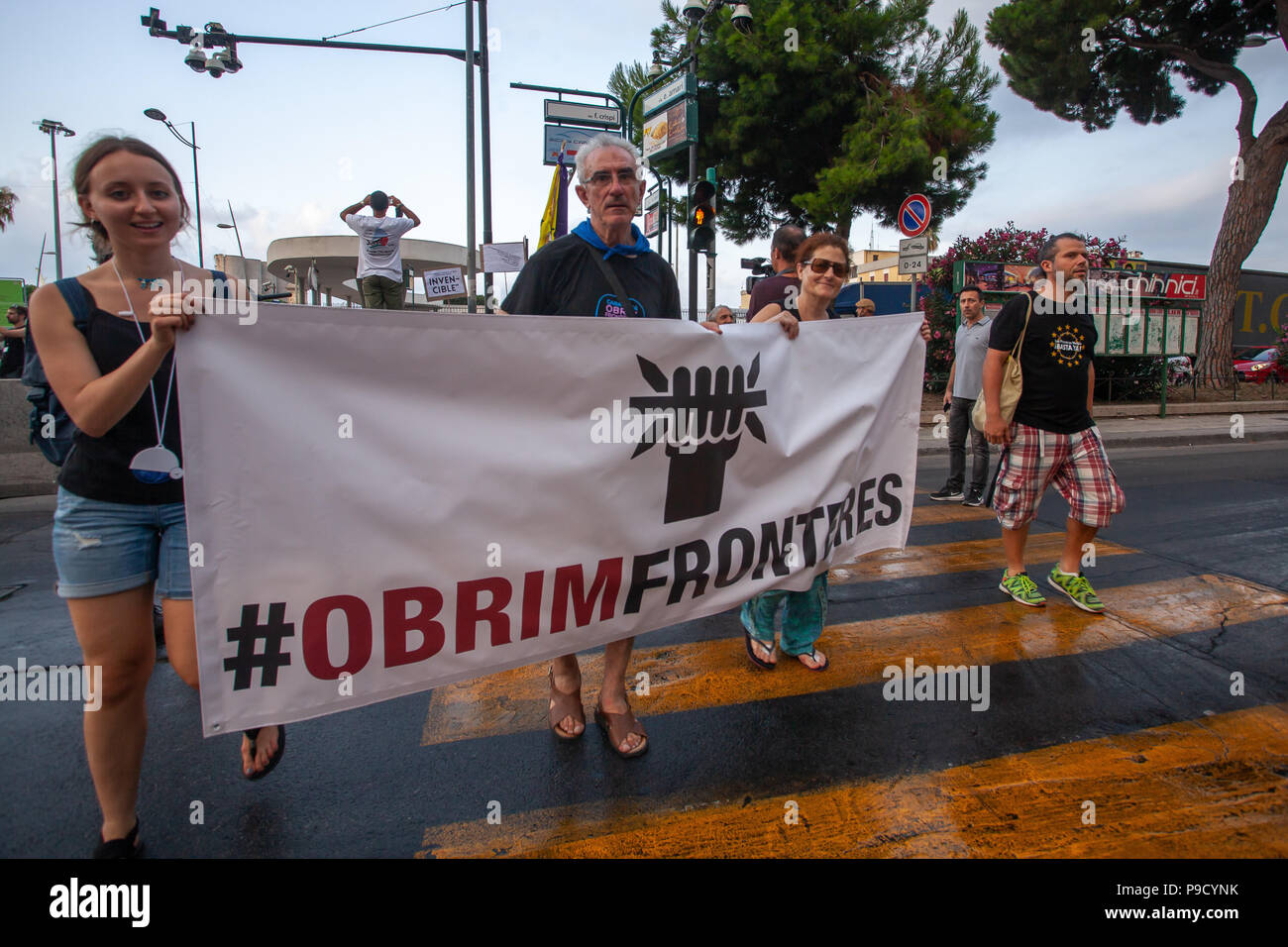 Palermo, Italien. 16. Juli 2018. Eine Demonstration von Carovana Abriendo Fronteras gegen die Einwanderungspolitik von UE. Credit: Antonio Melita/Pacific Press/Alamy leben Nachrichten Stockfoto