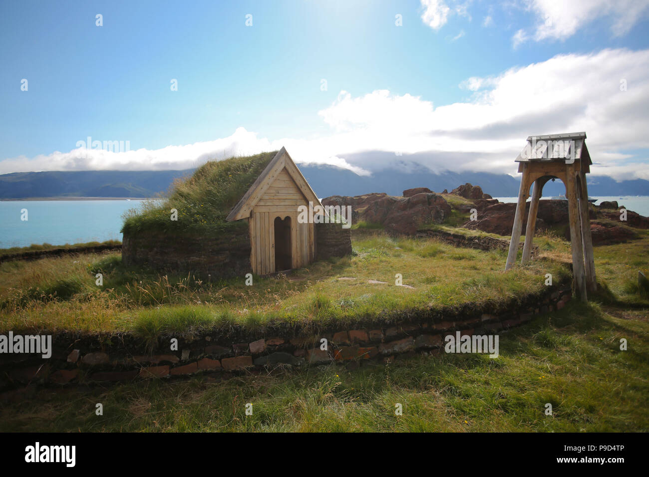 Die Außenseite des replica Viking Kirche, Brattahlid, Grönland Stockfoto