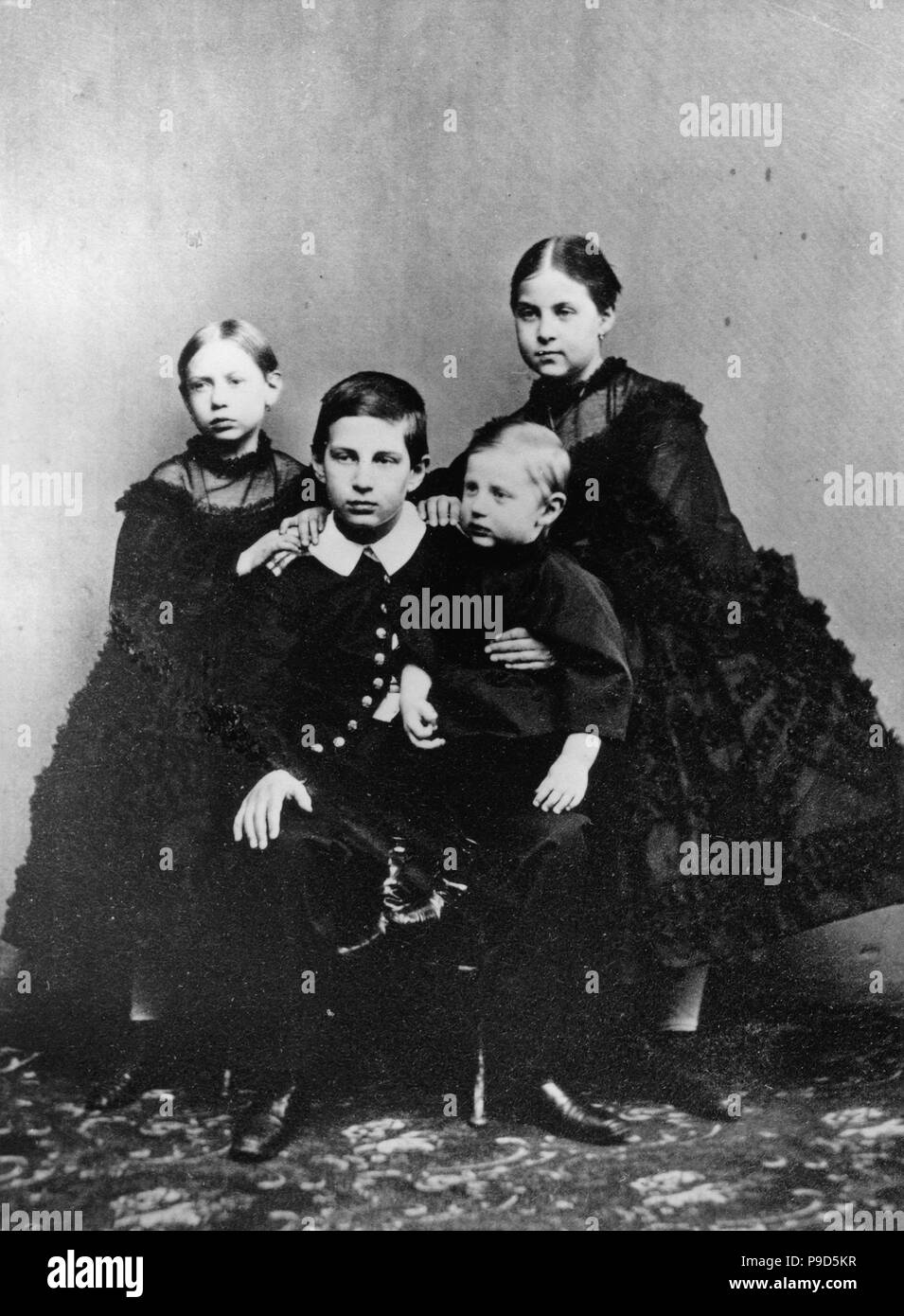 Die Kinder des Großfürsten Constantin Nicholaevich von Russland: Vera, Nicholas, Constantin und Olga. Museum: Staatliche Russische Film und Foto Archiv, Krasnogorsk. Stockfoto