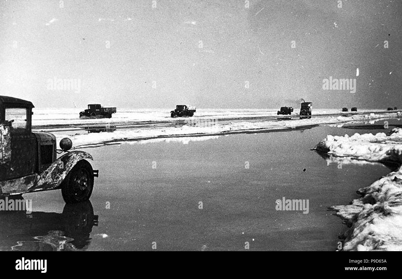 Die Straße des Lebens am Frühling. Museum: Staatliche Russische Film und Foto Archiv, Krasnogorsk. Stockfoto