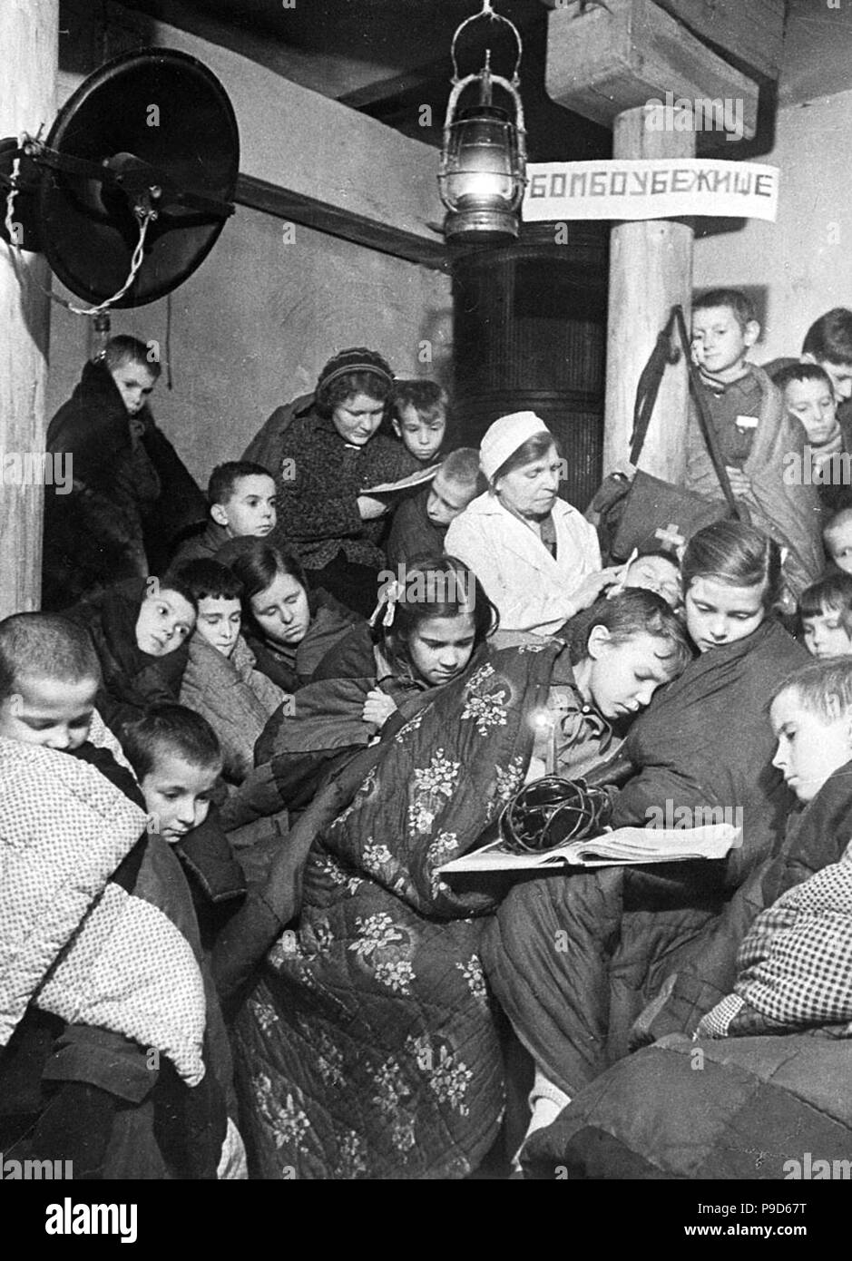 Luftschutzbunker in einer U-Bahn-Station in Leningrad. Museum: State Museum der politischen Geschichte Russlands, St. Petersburg. Stockfoto