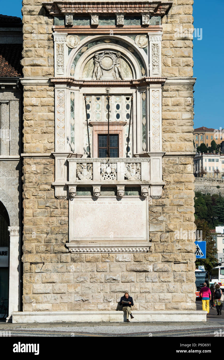Italien, Lombardei, Bergamo, Città Bassa, Torre dei Caduti, Vittorio Veneto Square Stockfoto