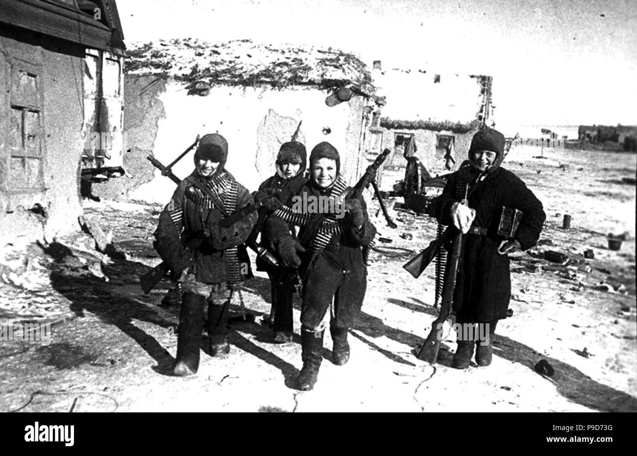 Kinder, die in Stalingrad Region. Museum: Staatliche Russische Film und Foto Archiv, Krasnogorsk. Stockfoto